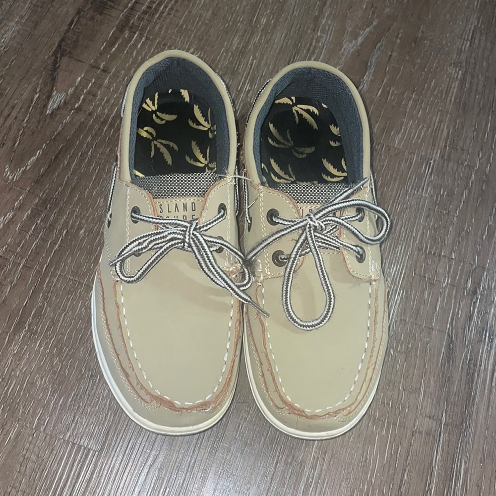 Island Surf Boat Shoes Size 4 (worn once)